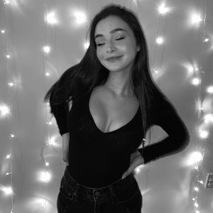 Meet your Posher, Mia